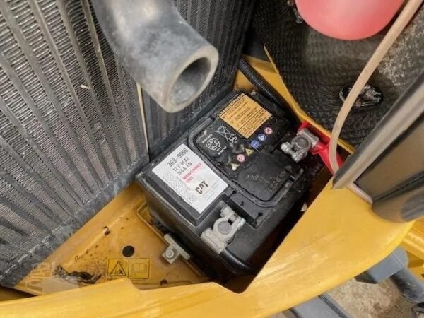CATERPILLAR 302.7D + Marteau piqueur + Remorque + 4 Godets – Image 4