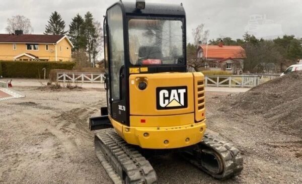 CATERPILLAR 302.7D + Marteau piqueur + Remorque + 4 Godets – Image 10