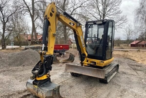 CATERPILLAR 302.7D + Marteau piqueur + Remorque + 4 Godets – Image 25