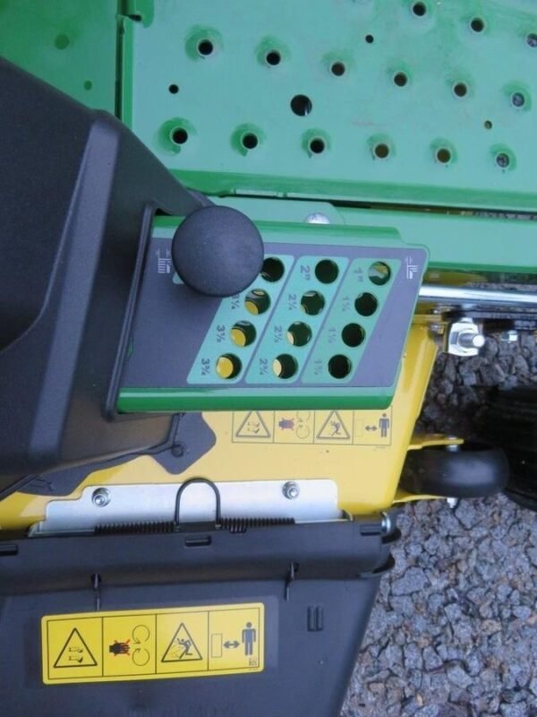 John Deere Z 515E – Image 10