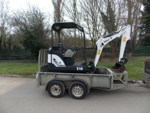 Bobcat E14, 1.5T 2013 et remorque 2,6T – Image 4