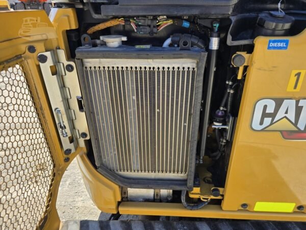 2021 CATERPILLAR 301.7CR + 3 GODETS + REMORQUE – Image 15