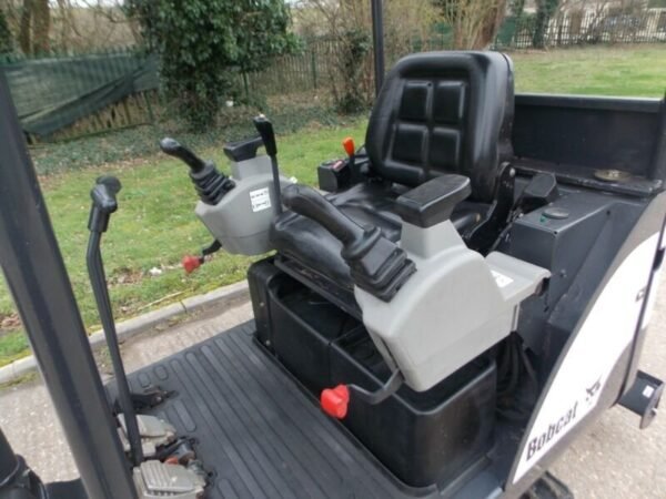 Bobcat E14, 1.5T 2013 et remorque 2,6T – Image 11